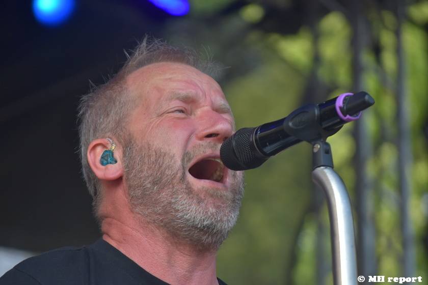 Pekelný ostrov Holýšov: V první den došlo na žádost o ruku, vystoupili David Koller, Harlej nebo Alkehol