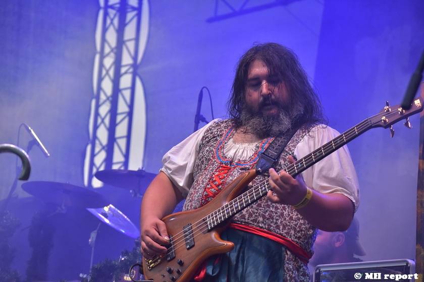 Pekelný ostrov Holýšov: V první den došlo na žádost o ruku, vystoupili David Koller, Harlej nebo Alkehol