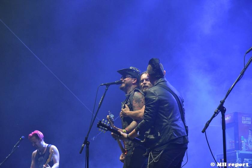 Pekelný ostrov Holýšov: V první den došlo na žádost o ruku, vystoupili David Koller, Harlej nebo Alkehol