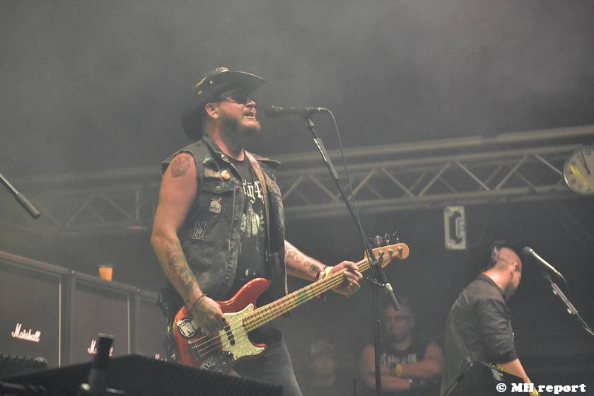 Pekelný ostrov Holýšov: V první den došlo na žádost o ruku, vystoupili David Koller, Harlej nebo Alkehol