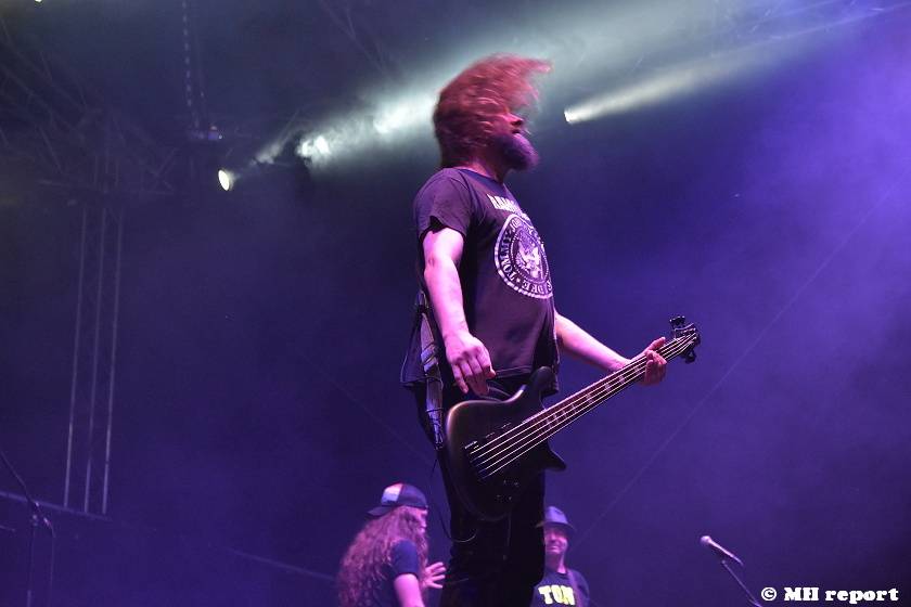 Pekelný ostrov Holýšov: V první den došlo na žádost o ruku, vystoupili David Koller, Harlej nebo Alkehol