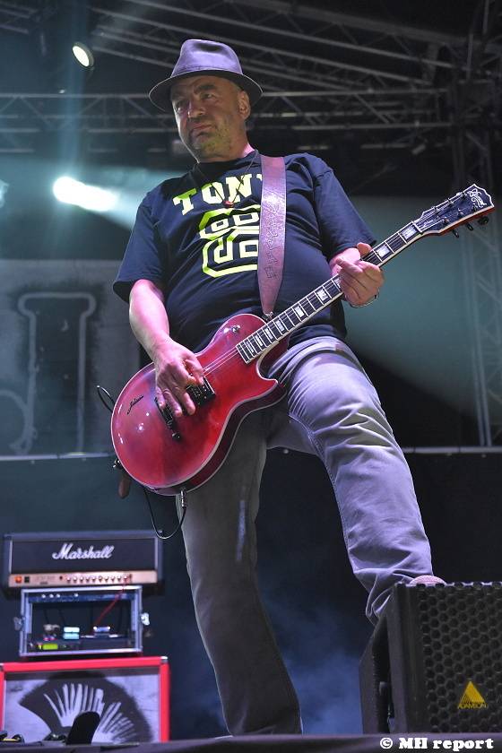 Pekelný ostrov Holýšov: V první den došlo na žádost o ruku, vystoupili David Koller, Harlej nebo Alkehol