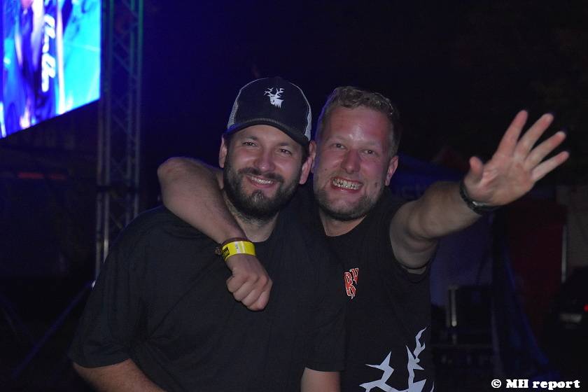 Pekelný ostrov Holýšov: V první den došlo na žádost o ruku, vystoupili David Koller, Harlej nebo Alkehol