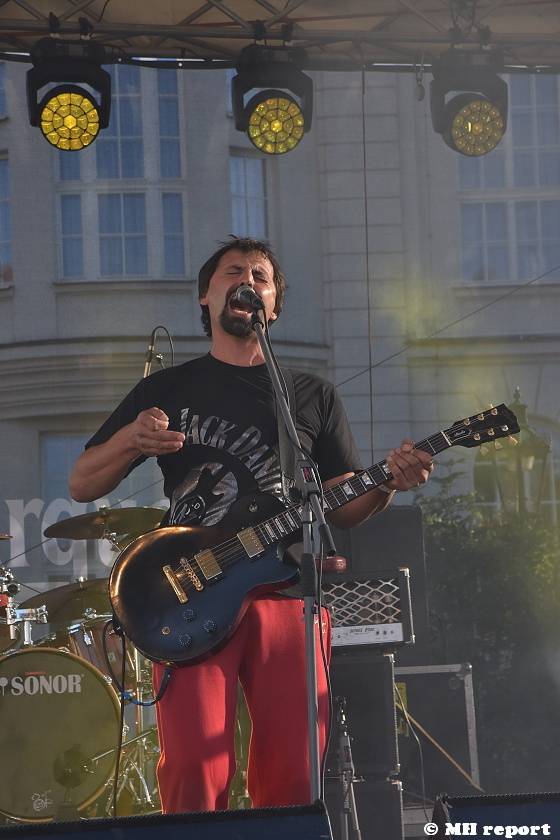 Kurtizány z 25. Avenue zahráli v Plzni v pivovaru