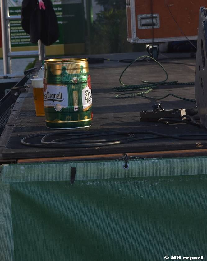 Kurtizány z 25. Avenue zahráli v Plzni v pivovaru