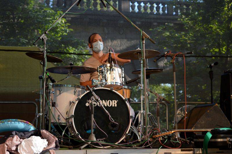 Letňák s RockZone zakotvil na Střeleckém ostrově, zahráli Ovoce nebo The Switch