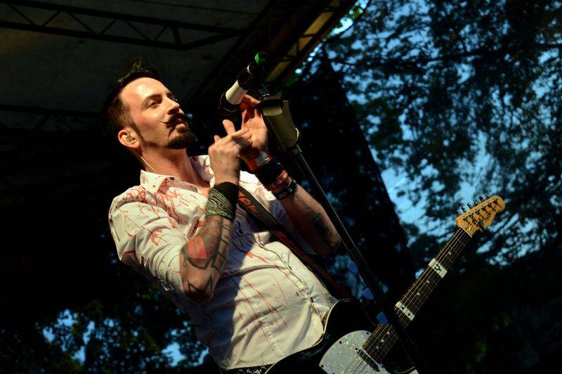 Letňák s RockZone zakotvil na Střeleckém ostrově, zahráli Ovoce nebo The Switch