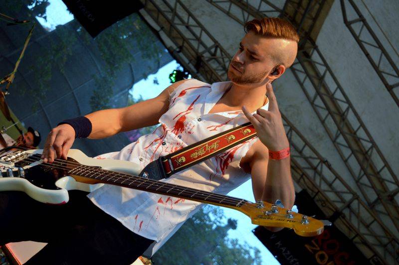 Letňák s RockZone zakotvil na Střeleckém ostrově, zahráli Ovoce nebo The Switch