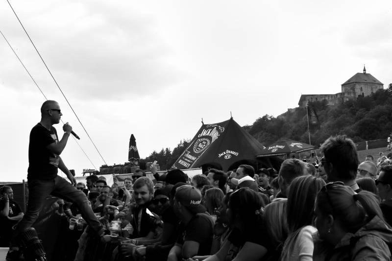 Festival Hrady CZ začal na Točníku, v pátek vystoupili Rybičky 48, Vypsaná Fixa nebo Vladimir 518