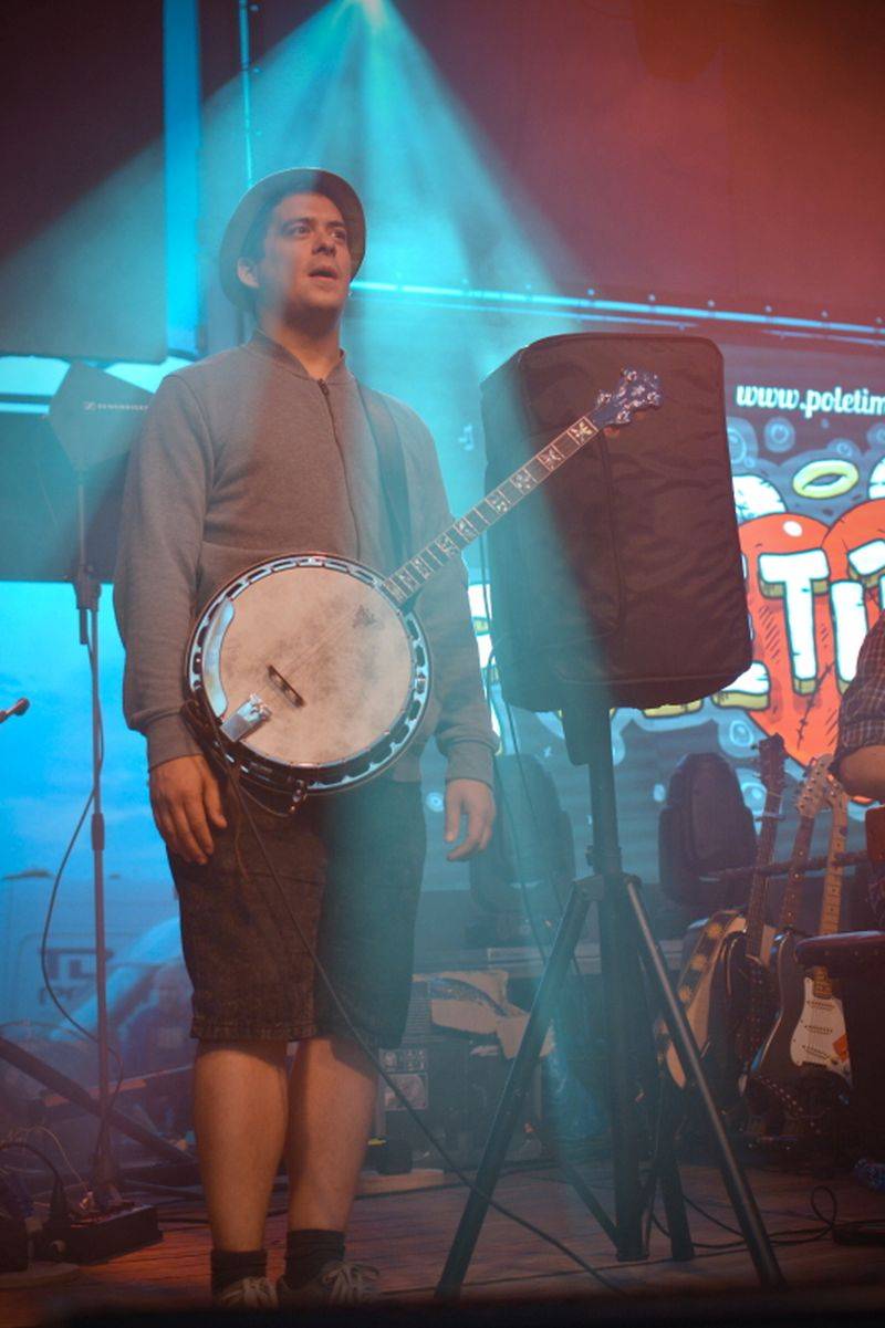 Divokej Bill dorazil na vlně Tsunami do Výravy