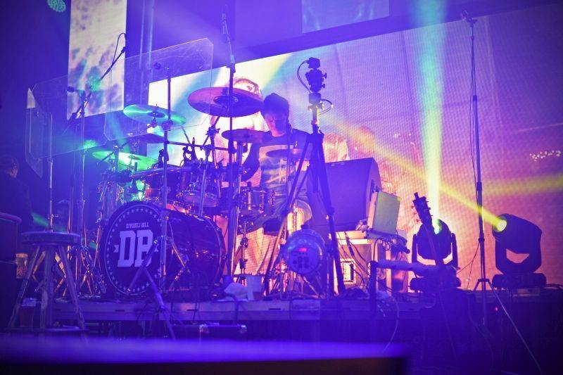 Divokej Bill dorazil na vlně Tsunami do Výravy