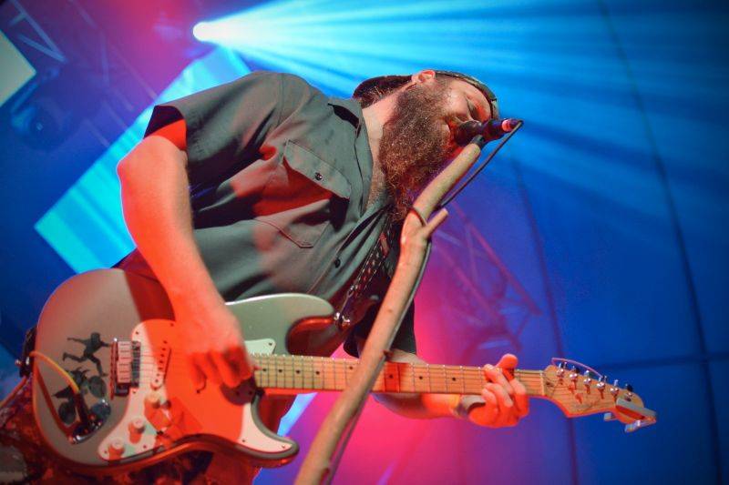 Divokej Bill dorazil na vlně Tsunami do Výravy