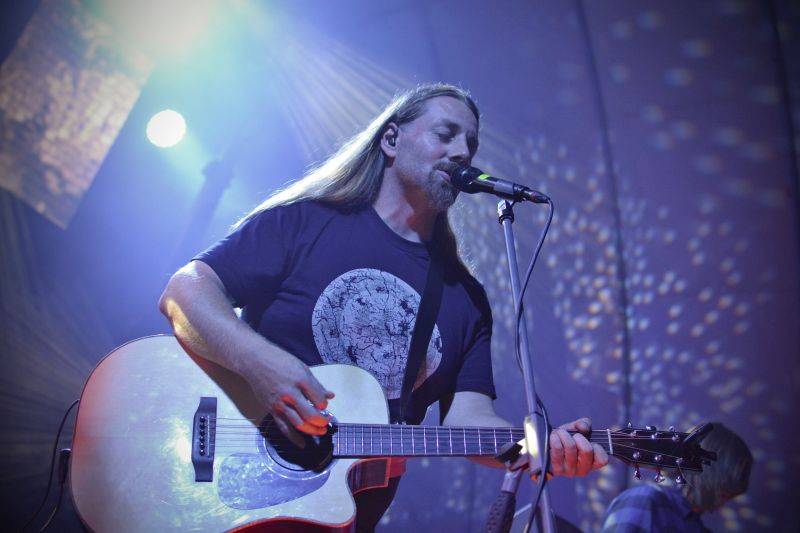 Divokej Bill dorazil na vlně Tsunami do Výravy