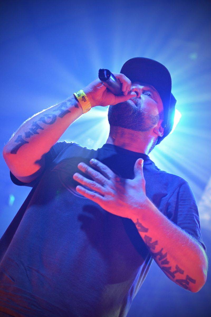 Divokej Bill dorazil na vlně Tsunami do Výravy