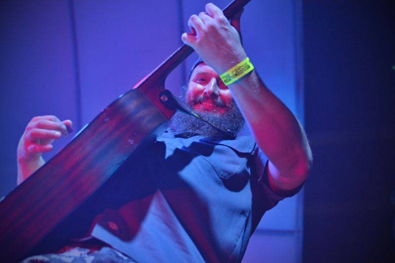 Divokej Bill dorazil na vlně Tsunami do Výravy