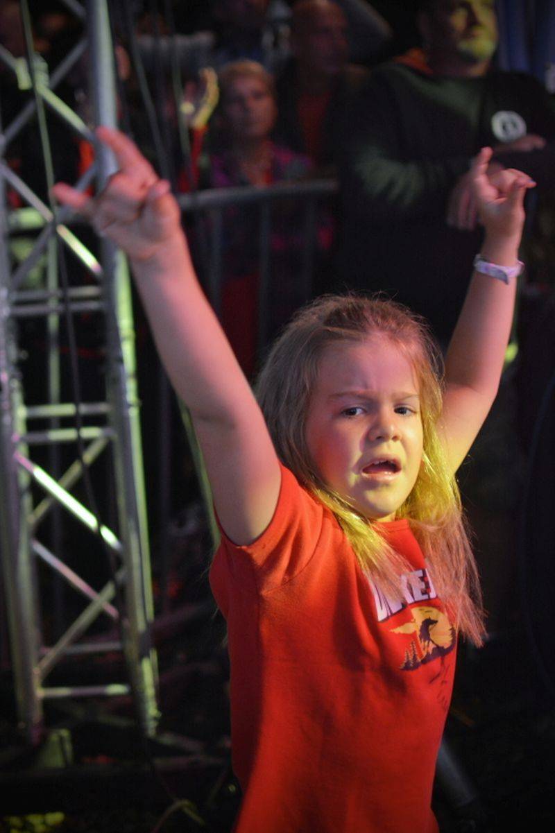 Divokej Bill dorazil na vlně Tsunami do Výravy