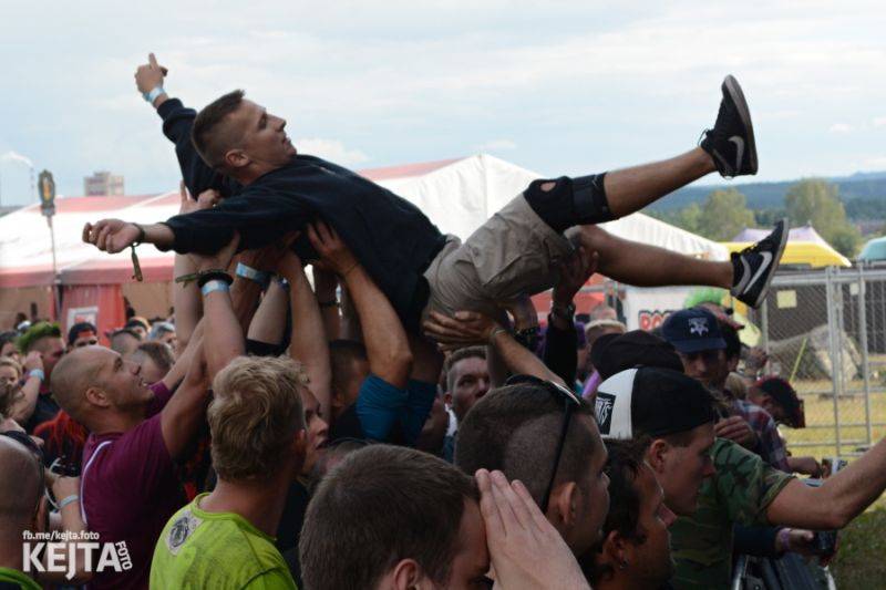 Druhý den Mighty Sounds: V Táboře úřadovaly zahraniční hvězdy Gogol Bordello a The Adicts