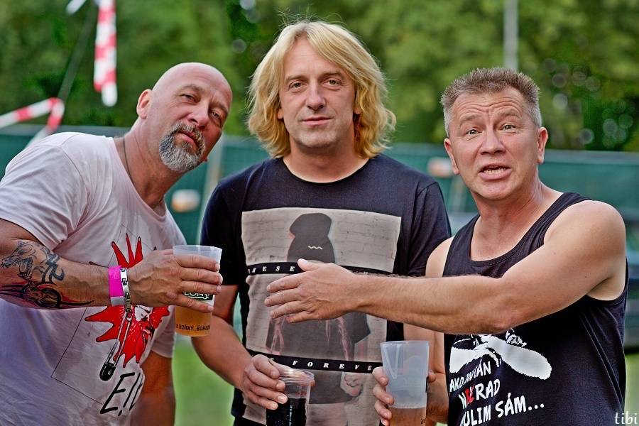 Barvy léta v Poděbradech: Divoké počasí a Tři sestry, Xindl X nebo Vypsaná Fixa