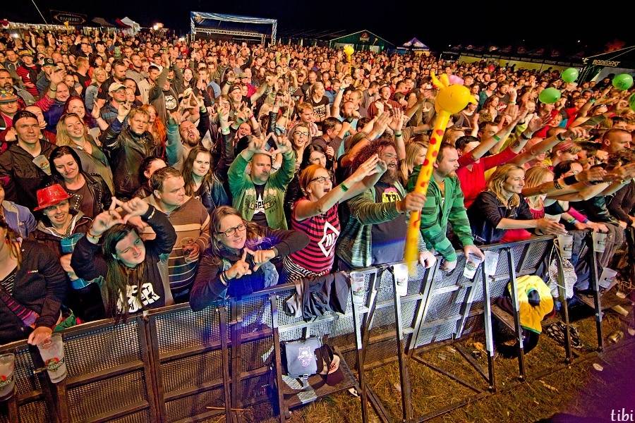 Barvy léta v Poděbradech: Divoké počasí a Tři sestry, Xindl X nebo Vypsaná Fixa