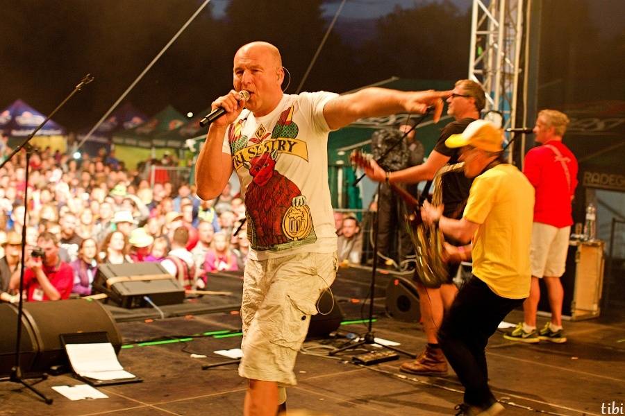 Barvy léta v Poděbradech: Divoké počasí a Tři sestry, Xindl X nebo Vypsaná Fixa