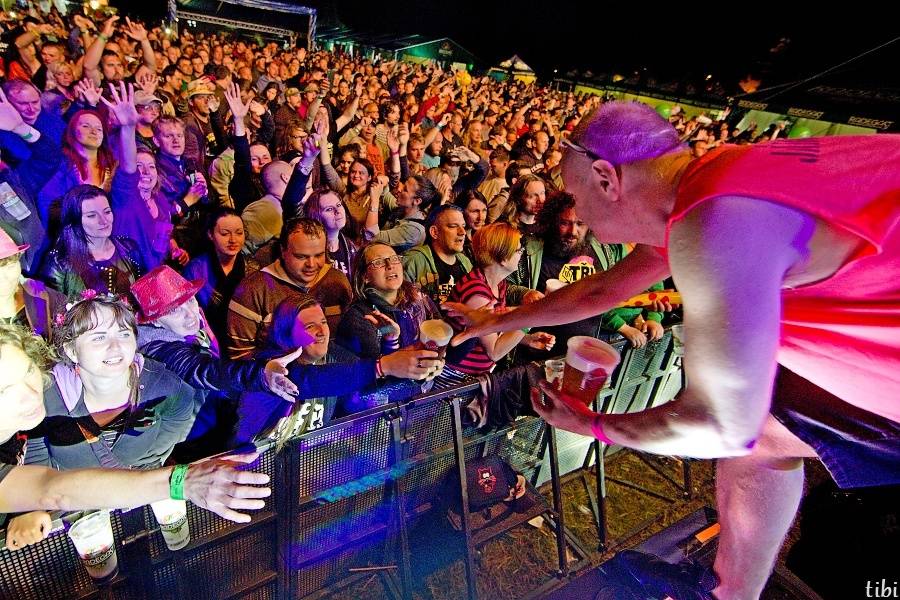 Barvy léta v Poděbradech: Divoké počasí a Tři sestry, Xindl X nebo Vypsaná Fixa