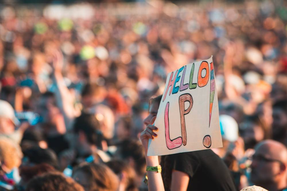 Druhý den Colours: Skvělá LP, legendární Norah Jones a impozantní Faada Freddy