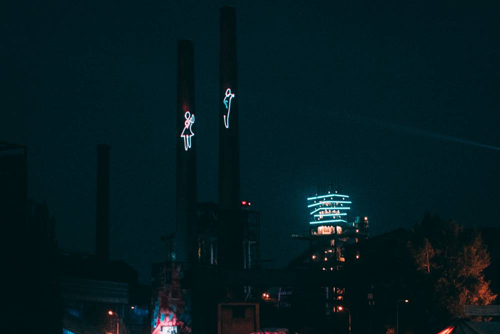 Druhý den Colours: Skvělá LP, legendární Norah Jones a impozantní Faada Freddy