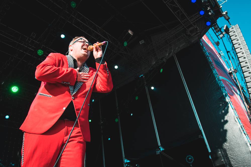 Třetí den Colours of Ostrava: Michal Hrůza s filharmonií, skvělí Midnight Oil a překvapení St. Paul & The Broken Bones