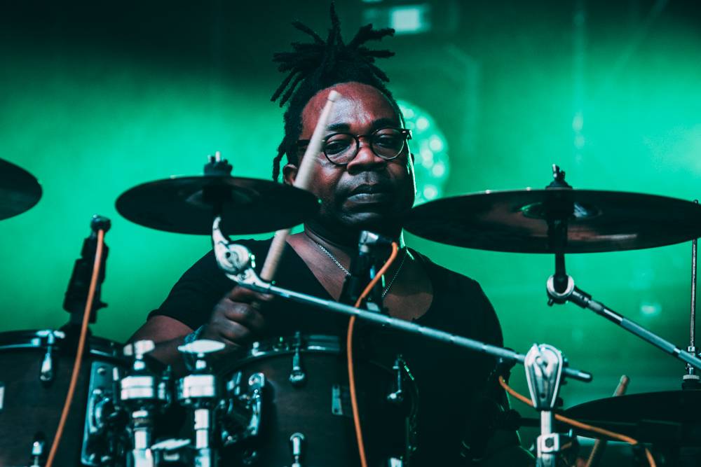 Třetí den Colours of Ostrava: Michal Hrůza s filharmonií, skvělí Midnight Oil a překvapení St. Paul & The Broken Bones