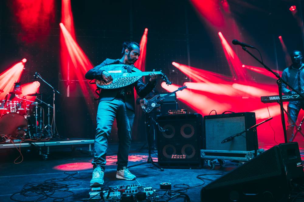 Třetí den Colours of Ostrava: Michal Hrůza s filharmonií, skvělí Midnight Oil a překvapení St. Paul & The Broken Bones