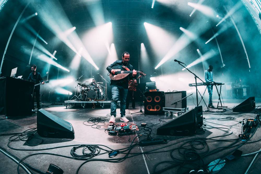 Třetí den Colours of Ostrava: Michal Hrůza s filharmonií, skvělí Midnight Oil a překvapení St. Paul & The Broken Bones