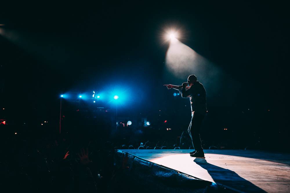 Třetí den Colours of Ostrava: Michal Hrůza s filharmonií, skvělí Midnight Oil a překvapení St. Paul & The Broken Bones