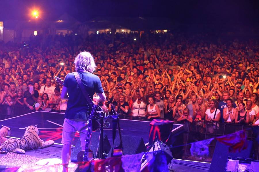 Cibulafest v Holíči narušil vítr, přesto zabodovali Tomáš Klus nebo Xindl X