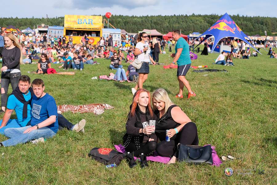 Hrady CZ na Švihově: V pátek fanoušky rozohnili Rybičky 48, Visací zámek nebo Smrtislav