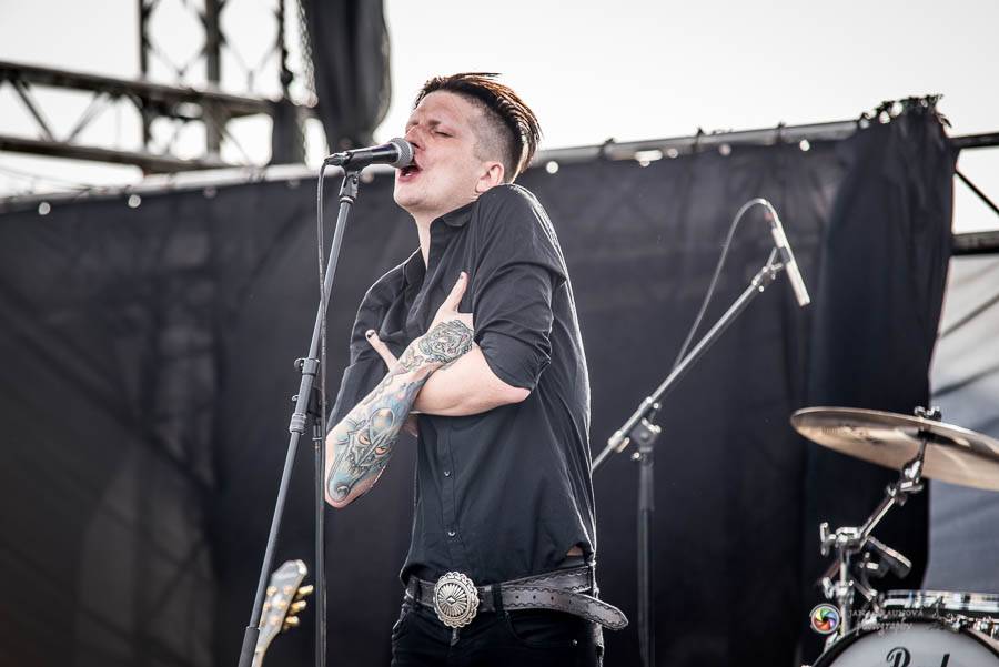 Hrady CZ na Švihově: V pátek fanoušky rozohnili Rybičky 48, Visací zámek nebo Smrtislav