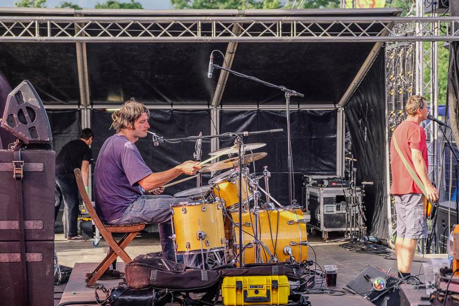 Hrady CZ na Švihově: V pátek fanoušky rozohnili Rybičky 48, Visací zámek nebo Smrtislav