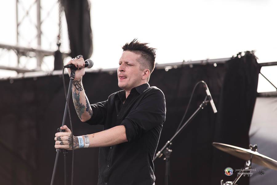 Hrady CZ na Švihově: V pátek fanoušky rozohnili Rybičky 48, Visací zámek nebo Smrtislav