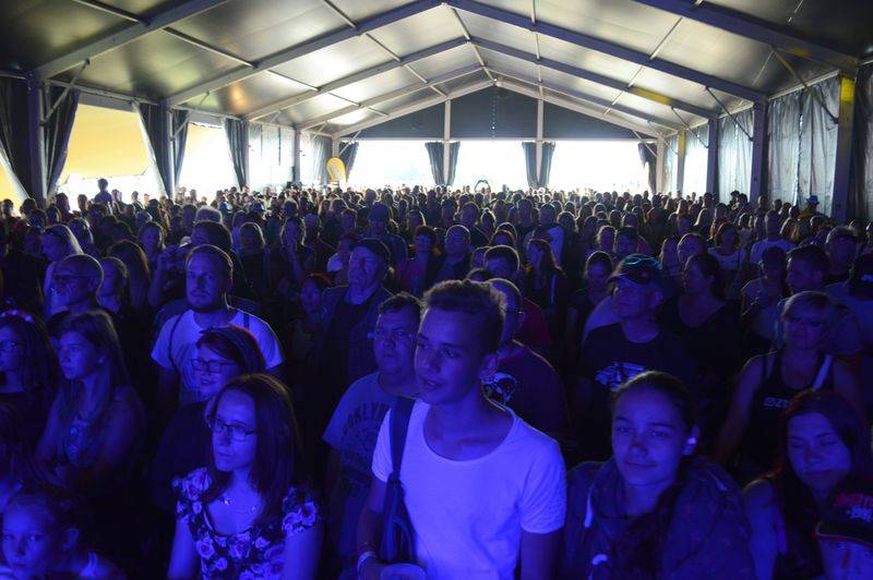 Benátská! hostila Team, Debbi, Alkehol nebo Kamila Střihavku, v sobotu vystoupí Status Quo