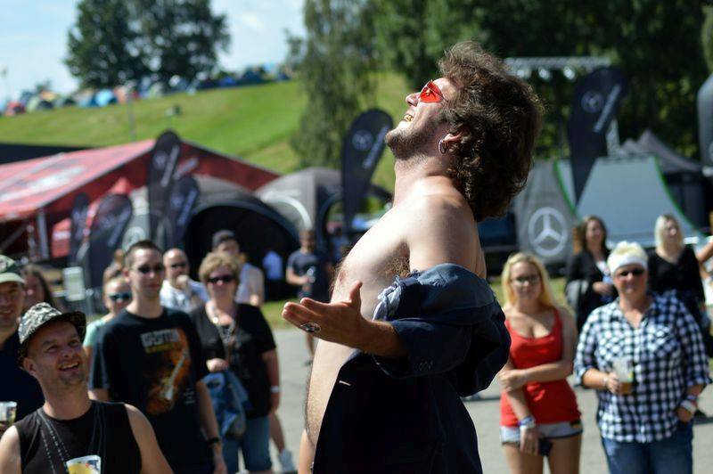 Benátská! gradovala se Status Quo, Jaroslavem Uhlířem nebo Hentai Corporation