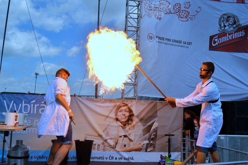 Benátská! gradovala se Status Quo, Jaroslavem Uhlířem nebo Hentai Corporation