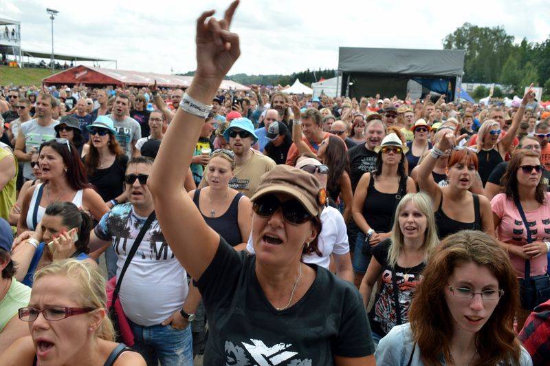 Benátská! gradovala se Status Quo, Jaroslavem Uhlířem nebo Hentai Corporation