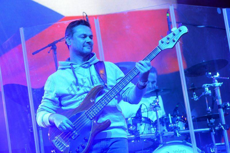 Benátská! gradovala se Status Quo, Jaroslavem Uhlířem nebo Hentai Corporation