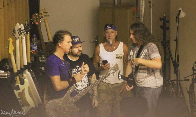 Accept nacvičovali v Praze s Českým národním symfonickým orchestrem, podívejte se na exkluzivní fotoreport