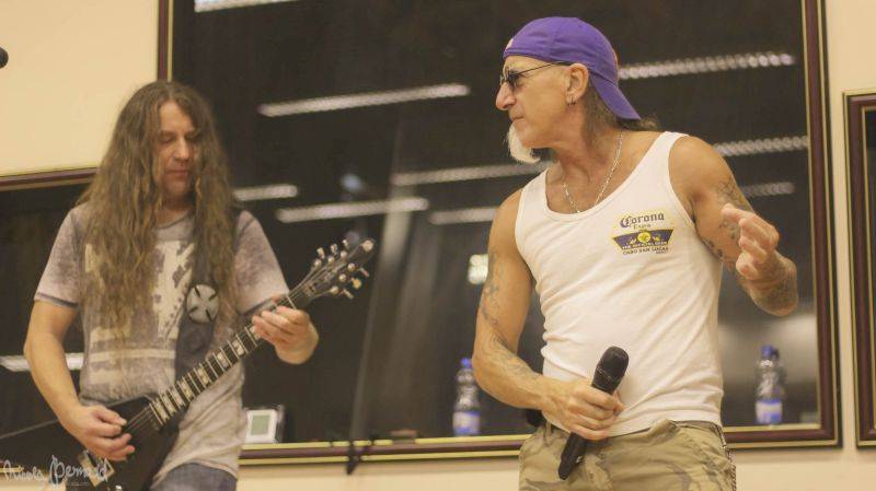 Accept nacvičovali v Praze s Českým národním symfonickým orchestrem, podívejte se na exkluzivní fotoreport