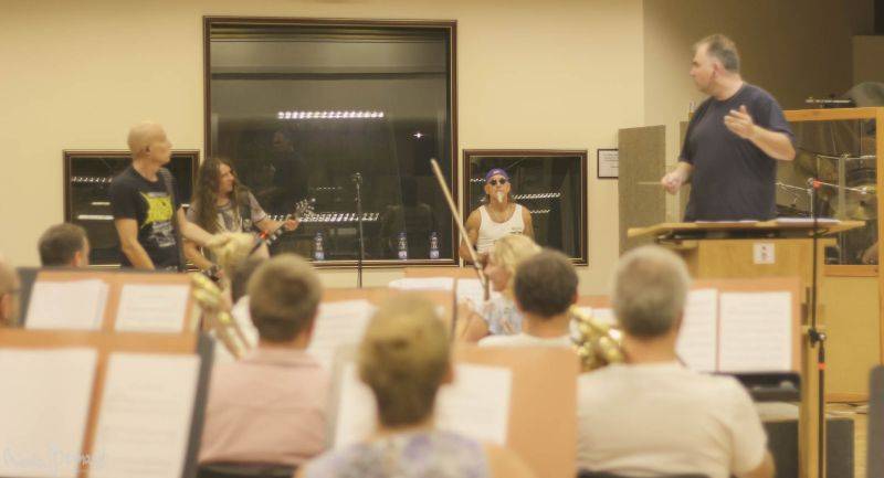 Accept nacvičovali v Praze s Českým národním symfonickým orchestrem, podívejte se na exkluzivní fotoreport