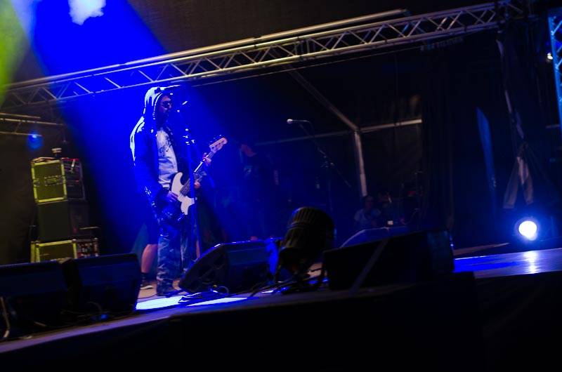 Hrady CZ: Zimní královna Lucie Bílá si s Arakainem podmanila Rožmberk, hráli i Visací zámek nebo Rybičky 48