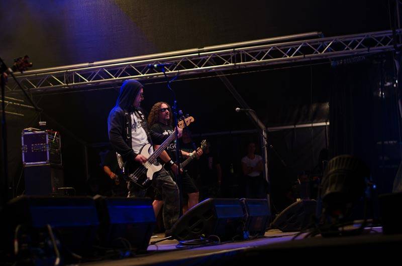 Hrady CZ: Zimní královna Lucie Bílá si s Arakainem podmanila Rožmberk, hráli i Visací zámek nebo Rybičky 48