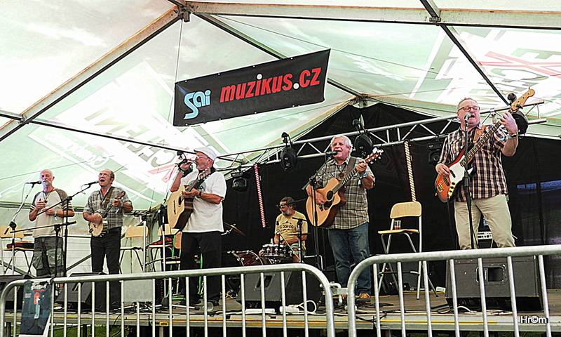 Thomas Anders byl hlavní hvězdou pátečního Sázavafestu, diváky bavili i Mig 21, Michal Hrůza nebo Jelen