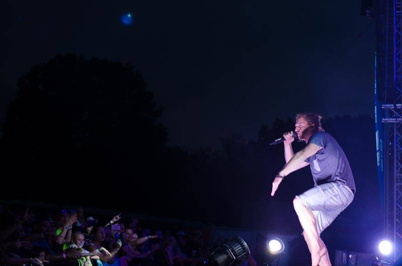 Hrady CZ: Na Rožmberku sklidil největší aplaus Tomáš Klus, sobotní program završili Mig 21