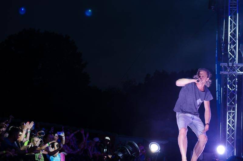 Hrady CZ: Na Rožmberku sklidil největší aplaus Tomáš Klus, sobotní program završili Mig 21